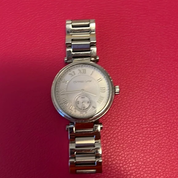 Michael Kors Watch MK5866, Great condition Michael Kors Skylar MK5866 Women Stainless Steel Analog Dial  main image 3